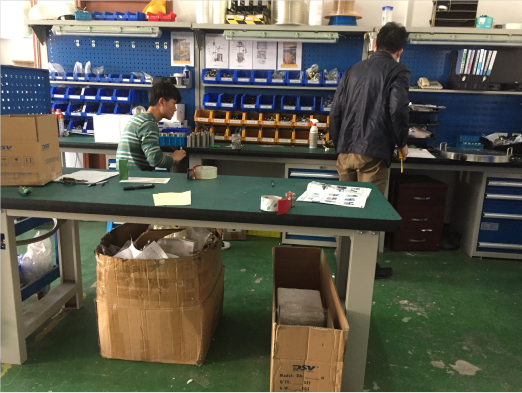 被炒得火熱的鉗工工作桌價(jià)格，如今多少才合適？【天金岡】