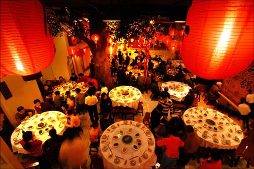 天金岡年夜飯習俗大訪查：大年三十兒，你的家鄉年夜飯都吃啥？