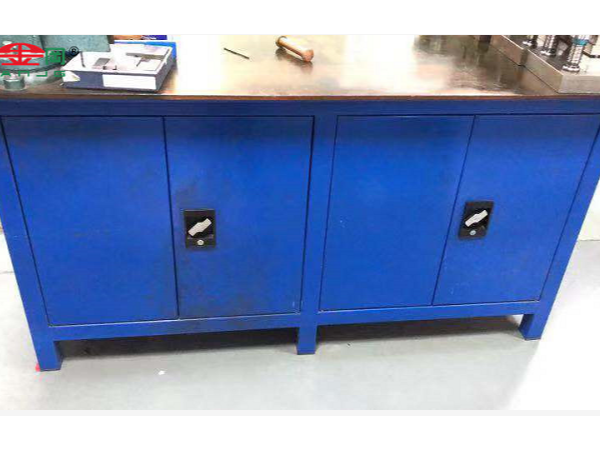 河北工具柜生產(chǎn)廠家哪家好，廠家選對，堪比錦上添花【天金岡】