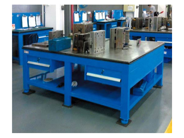 鉗工工作臺變形怎么辦？工具柜廠家天金岡告訴你，看完絕對漲知識！