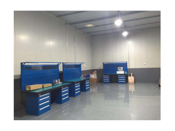 工廠鉗工桌工作臺(tái)，沒(méi)有100%完美，只有適合的臺(tái)面選擇【天金岡】