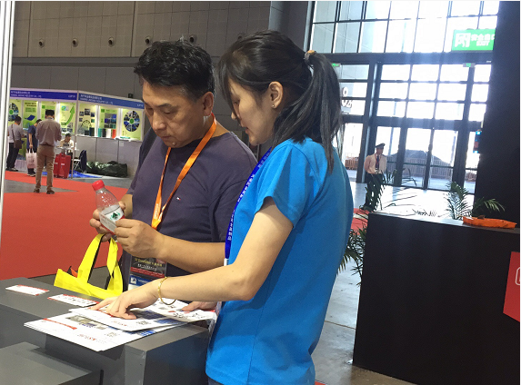 會展現場堪比火熱