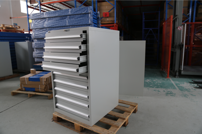 不銹鋼工具柜多少錢(qián)一個(gè)